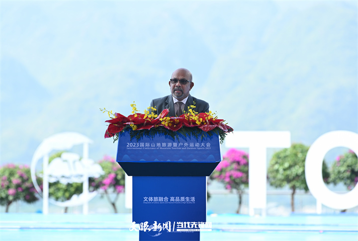 DSC_5954---馬爾代夫旅游國務部長艾哈邁德·薩利赫博士（Dr. Ahmed Salih）致辭。聞雙攝.jpg